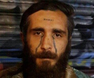 Alnında 'Enayi' Yazan Zehir Taciri Yakalandı