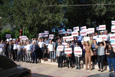 Besni CHP'den 'Adalet İçin Duralım' Eylemi