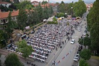 PAMUK ŞEKER - Cumhuriyet Mahallesi'nde Binlerce Kişi Hep Birlikte Oruç Açtı