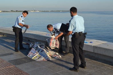İzmir'de Denizden Erkek Cesedi Çıktı