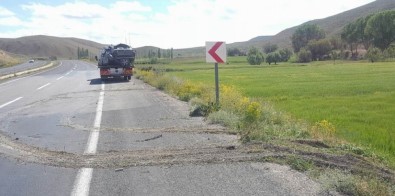 Sivas'ta Otomobil Tarlaya Uçtu Açıklaması 7 Yaralı