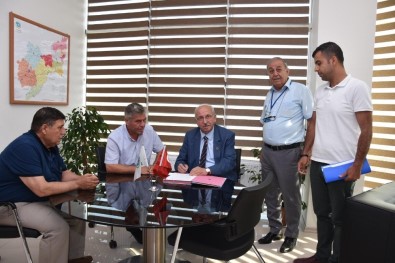 Tekirdağ Büyükşehir Belediyesi İle Tarım Kooperatifleri Birliği Arasında Protokol