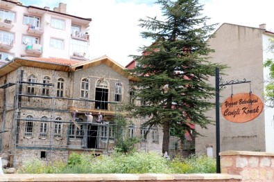 Yozgat'ta Tarihi Konaklar Restore Edilerek Turizme Kazandırılıyor