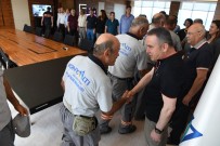 MUHITTIN BÖCEK - Başkan Böcek, Personeliyle Bayramlaştı