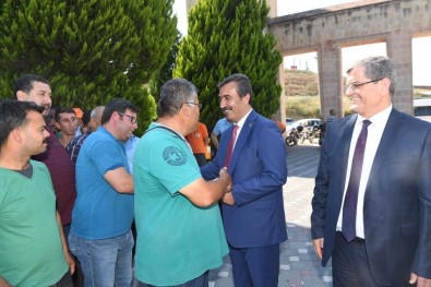 Başkan Çetin Belediye Personeliyle Bayramlaştı
