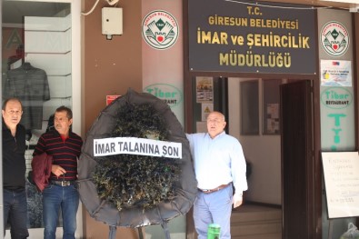 Giresun'da Çevrecilerden İmar Müdürlüğüne 'Siyah Çelenk'
