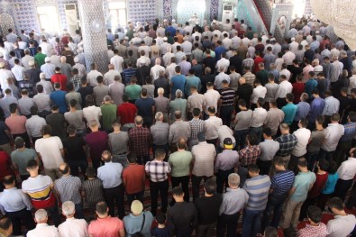 Mardin'de Ramazan'ın Son Cuma Namazı Eda Edildi