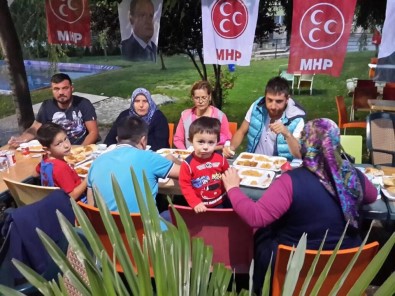 MHP'liler Fırat Yılmaz Çakıroğlu Parkındaki İftarda Buluştu