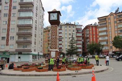 Seydişehir'de Saat Kulesinin Etrafına Peyzaj Çalışması