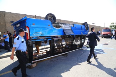 Ankara'da Dolmuş Kazası Açıklaması 16 Yaralı
