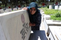 RAMAZAN YıLMAZ - Arefe Günü Şehitlik Ziyaretinde Duygusal Anlar