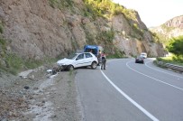 ARTVİN BELEDİYESİ - Bayram Tatili Yolunda Kaza Açıklaması 4 Yaralı