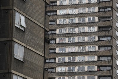 Londra'da Yüksek Katlı Binalarda Yapılan Yangın Güvenlik Testi Başarısız Oldu