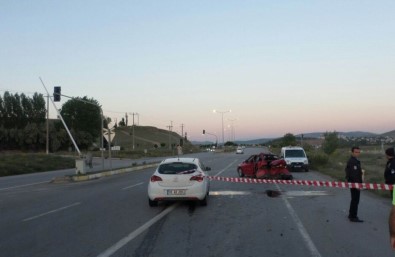 Sivas'taki Trafik Kazasında Yaralanan 3 Yaşındaki Çocuk Öldü