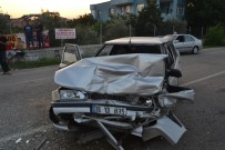ALKOL MUAYENESİ - Adana'da Zincirleme Trafik Kazası Açıklaması 3 Yaralı