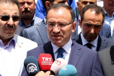 Bakan Bozdağ Açıklaması 'Türk Yargısının Kararını Etkileyeceğini Düşünenler Boşuna Yoruluyorlar'