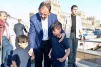 SÜLEYMAN KAMÇI - Bakan Özhaseki Bayram Namazını Hunat'ta Kıldı