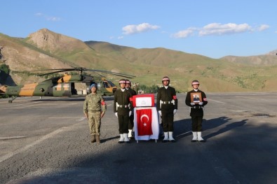Hakkari'de Şehit Asker İçin Tören Düzenlendi
