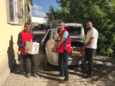 Kızılay'dan 150 Aileye Gıda Yardımı