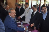 ERCAN CANDAN - Protokol Üyeleri Ve Halk AKM' De Bayramlaştı