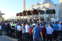 ABDULLAH ERIN - Ramazan Bayramında Camiler Dolup Taştı