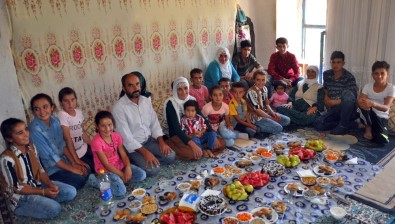 Midyat'ta 21 Çocuklu Ailenin Bayram Coşkusu