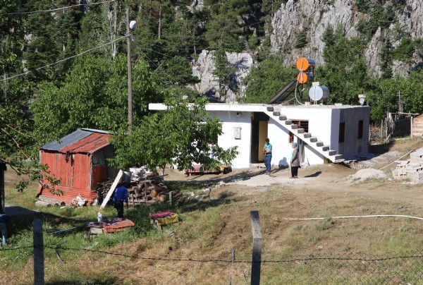 Foseptik faciasına eski kapı neden olmuş