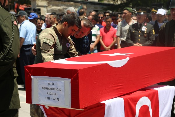 Hakkari şehidine son veda