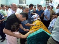 SALIH ŞAHIN - Bıçaklandığı Camiden Cenazesi Kaldırıldı
