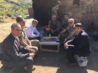 KONTROL NOKTASI - Kaymakam Özkan, Mehmetçikle Bayram Ziyareti