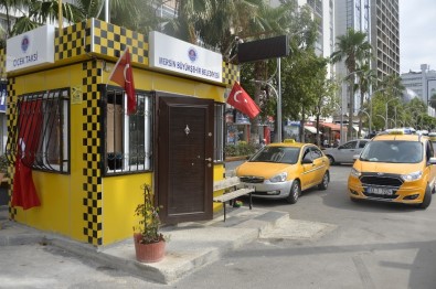 Mersin'de Taksi Durakları Yenileniyor