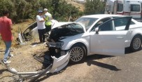 MUHARREM KAYA - Üç Otomobil Birbirine Girdi Açıklaması 9 Yaralı