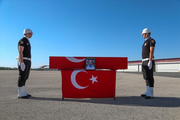 Hakkari şehidine veda