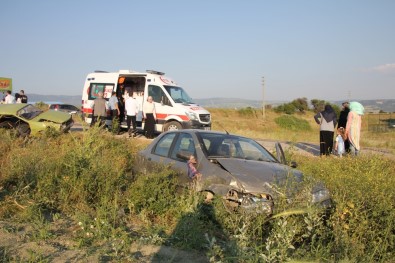 Düğün Konvoyunda Trafik Kazası Açıklaması 4 Yaralı