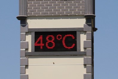 Güneydoğu'da Kavurucu Sıcaklar Başladı