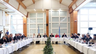 Kıbrıs Konferansı'nda İlk Gün Görüşmeleri Tamamlandı