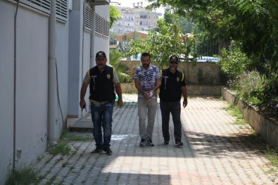 Polise Rüşvet Vermek İsteyince Gözaltına Alındılar