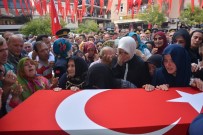 Şırnak'ta Şehit Olan Trabzonlu Asker Son Yolculuğuna Uğurlandı