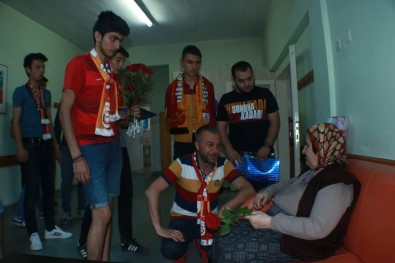 Ultraslan Niğde Taraftar Grubundan Huzur Evine Bayram Ziyareti