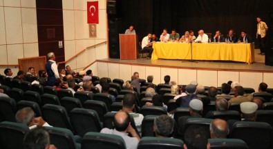 Başkan Sekmen Hınıs'a Çıkarma Yaptı