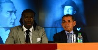 DURSUN ÖZBEK - Gomis Aslan Oldu Açıklaması Başkan'dan Sneijder Açıklaması
