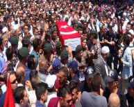 SÖZLEŞMELİ ER - Karamanlı şehit polis son yolculuğuna uğurlandı