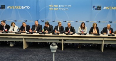 Milli Savunma Bakanı Işık, NATO Toplantısında Niyet Mektubu İmzaladı
