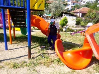 Vezirhan'da Bütün Çocuk Parkları Elden Geçirildi