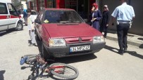 KALEDERE - Otomobil İle Bisiklet Çarpıştı Açıklaması 1 Yaralı