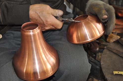 Üç kuşak bir arada bakırcılık yapıyor