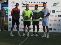 ATP Dünya Turu'nun Yeni Turnuvası Antalya Open'da Çiftler Şampiyonu Robert Lindstedt/Asiam-UI-Haq Qureshi Oldu