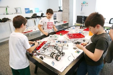 Legolab İle İnsansız Araçlar Tasarlandı