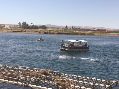 Serinlemek İsteyen 3  Suriyeli Fırat Nehri'nde Kayboldu