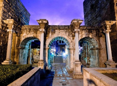 Yivli Minare Ve Hadrinanus Kapısı'nda Festival Heyecanı